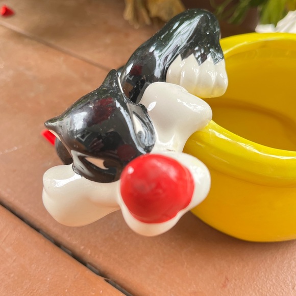 AS IS Warner Bros Looney Tunes Planter Pot Tweety and Sylvester - Picture 3 of 7